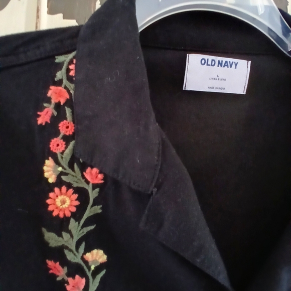 BUTTON UP SHORT SLEEVED EMBROIDERED SHIRT LARGE BY OLD NAVY - Picture 3 of 5